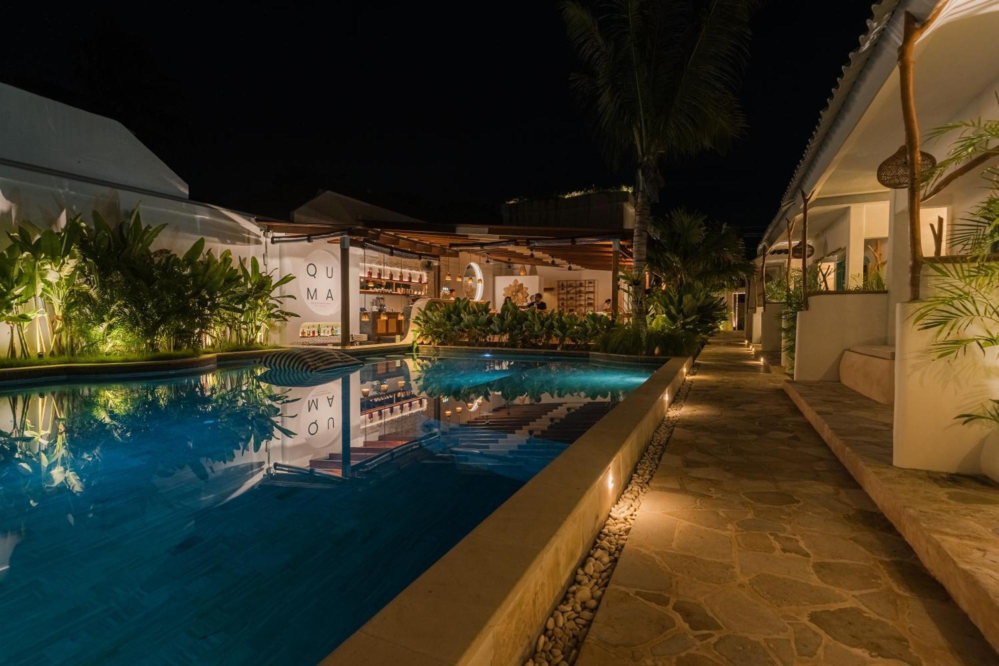 Quma Hotel Джили Трауанган Екстериор снимка